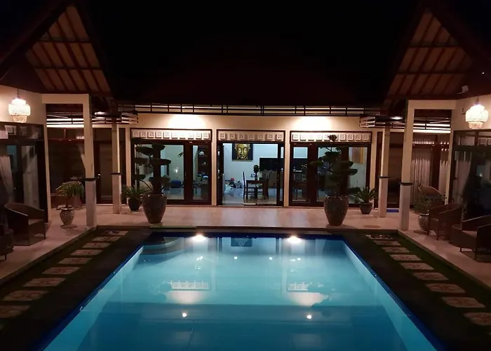 Mias Jungle House فندق *