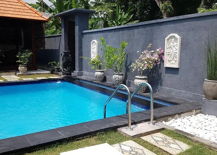 Mias Jungle House فندق *