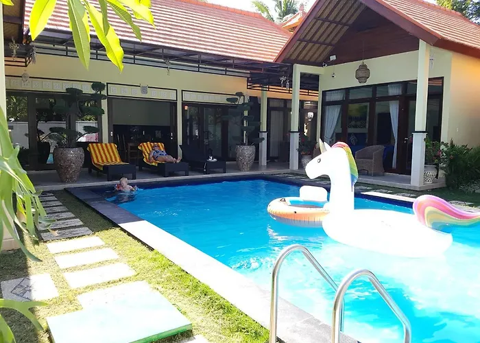 Mias Jungle House فندق *