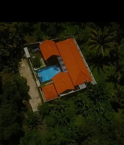 فندق Mias Jungle House *