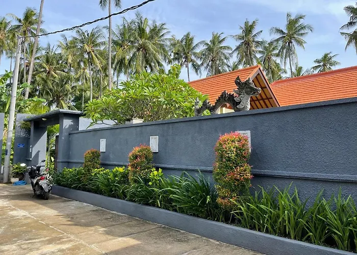 Mias Jungle House *