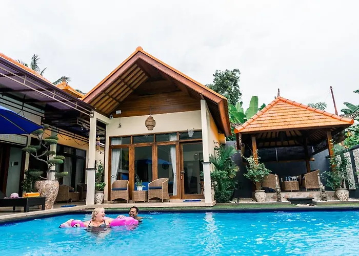 Mias Jungle House فندق *